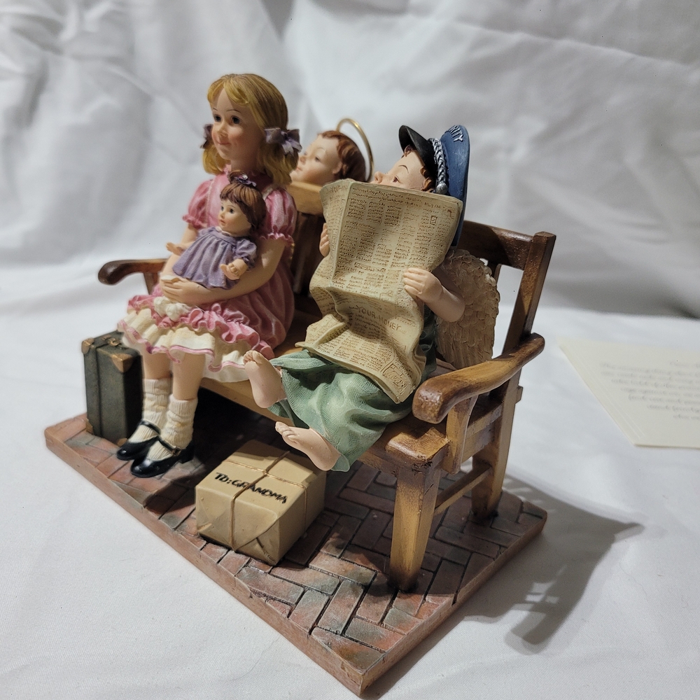 Retired Demdaco Prayers & Promises "Never Alone" Figurine - Picture 4 of 6